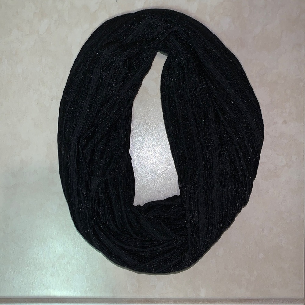 Women’s Black Sparkly Scarf